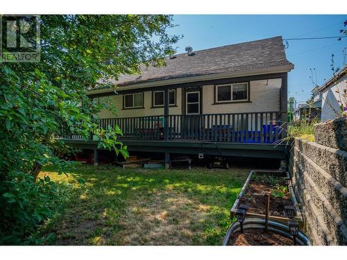 16 Park Avenue, Fruitvale, BC - Outdoor With Deck Patio Veranda