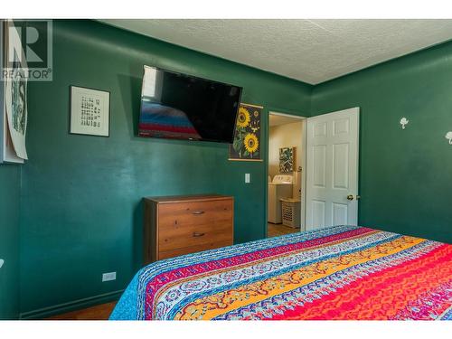 16 Park Avenue, Fruitvale, BC - Indoor Photo Showing Bedroom