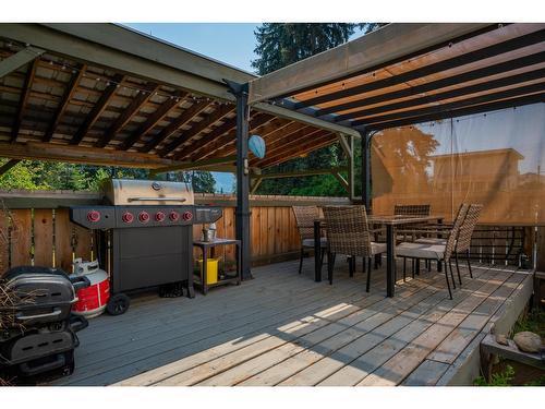 16 Park Avenue, Fruitvale, BC - Outdoor With Deck Patio Veranda With Exterior