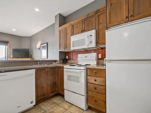 Cuisine - 124-2396 Rue Labelle, Mont-Tremblant, QC - Indoor Photo Showing Kitchen