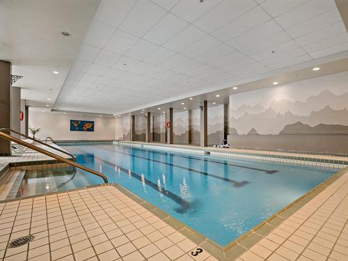 Piscine - 124-2396 Rue Labelle, Mont-Tremblant, QC - Indoor Photo Showing Other Room With In Ground Pool