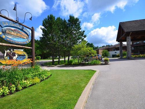 EntrÃ©e extÃ©rieure - 124-2396 Rue Labelle, Mont-Tremblant, QC - Outdoor