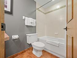 Ensuite bathroom - 