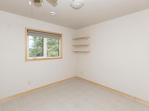 163 Portage Drive, Pass Lake, ON - Indoor Photo Showing Other Room