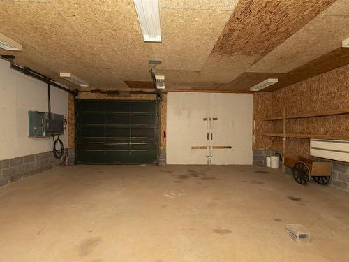 163 Portage Drive, Pass Lake, ON - Indoor Photo Showing Garage