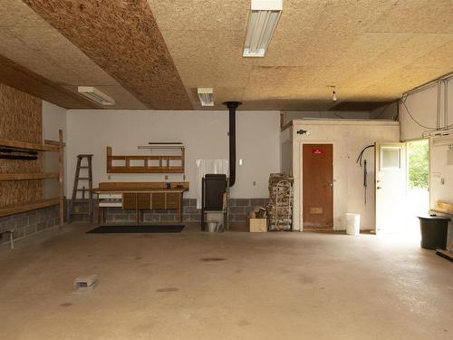 163 Portage Drive, Pass Lake, ON - Indoor Photo Showing Garage