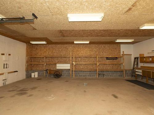 163 Portage Drive, Pass Lake, ON - Indoor Photo Showing Garage