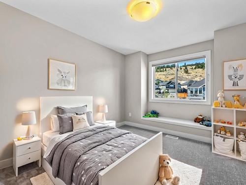 2250 Crosshill Drive, Kamloops, BC - Indoor Photo Showing Bedroom