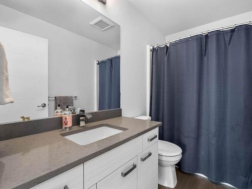 2250 Crosshill Drive, Kamloops, BC - Indoor Photo Showing Bathroom