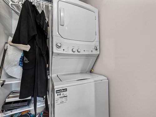 2250 Crosshill Drive, Kamloops, BC - Indoor Photo Showing Laundry Room