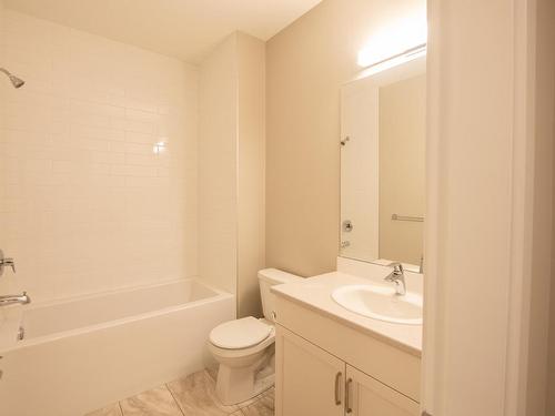 127-200 Grand Boulevard, Kamloops, BC - Indoor Photo Showing Bathroom