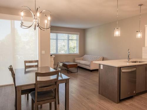 127-200 Grand Boulevard, Kamloops, BC - Indoor Photo Showing Dining Room