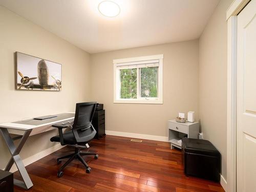 406 Azure Place, Kamloops, BC - Indoor Photo Showing Office