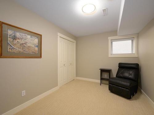 406 Azure Place, Kamloops, BC - Indoor Photo Showing Other Room