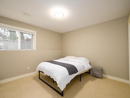 406 Azure Place, Kamloops, BC - Indoor Photo Showing Bedroom