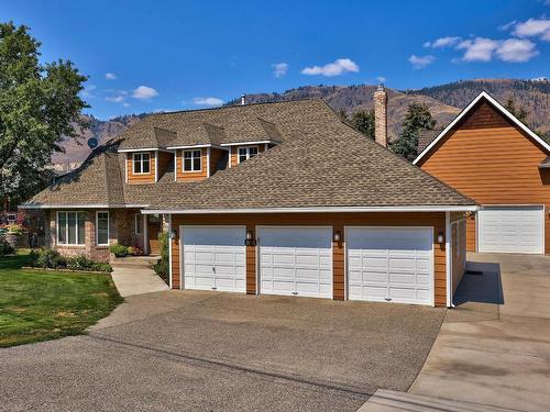 2246 Crescent Drive, Kamloops, BC - Outdoor With Facade