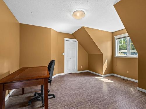 2246 Crescent Drive, Kamloops, BC - Indoor Photo Showing Office