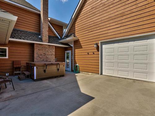 2246 Crescent Drive, Kamloops, BC - Outdoor With Exterior