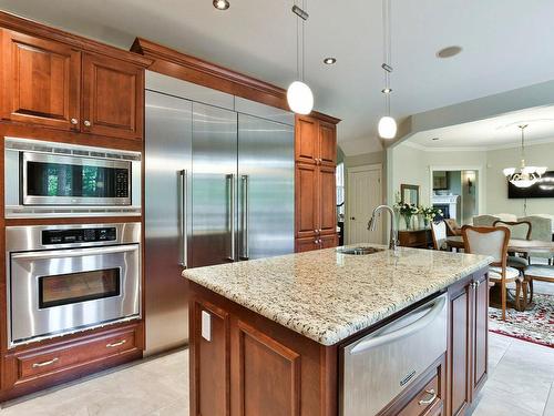 Kitchen - 125 Rue Du Bonniebrook, Saint-Colomban, QC - Indoor Photo Showing Kitchen With Upgraded Kitchen