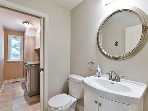 Powder room - 125 Rue Du Bonniebrook, Saint-Colomban, QC - Indoor Photo Showing Bathroom