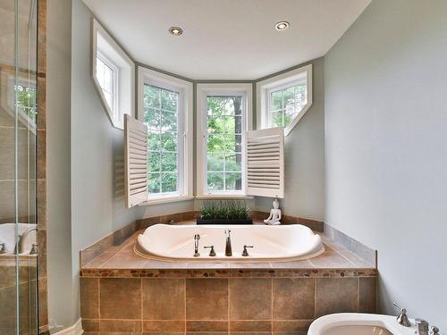 Ensuite bathroom - 125 Rue Du Bonniebrook, Saint-Colomban, QC - Indoor Photo Showing Bathroom