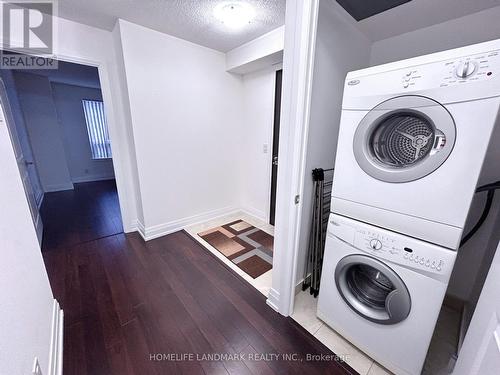 1204 - 1060 Sheppard Avenue W, Toronto (York University Heights), ON - Indoor Photo Showing Laundry Room