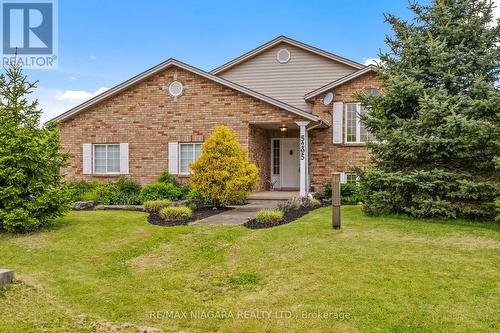 5295 Beavercreek Crescent, West Lincoln, ON - Outdoor With Facade