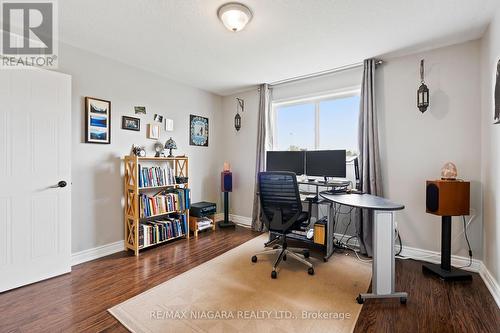 5295 Beavercreek Crescent, West Lincoln, ON - Indoor Photo Showing Office