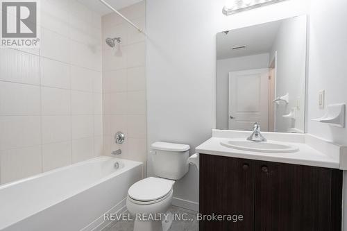 308 - 90 Charlton Avenue W, Hamilton (Durand), ON - Indoor Photo Showing Bathroom