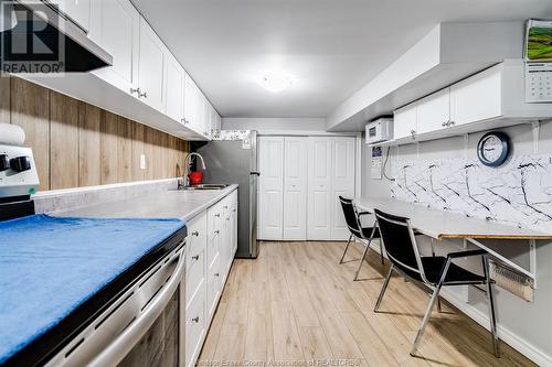 262-264 Queen Street, Chatham, ON - Indoor Photo Showing Kitchen