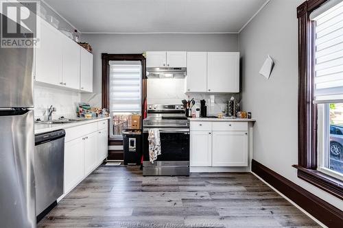 262-264 Queen Street, Chatham, ON - Indoor Photo Showing Kitchen