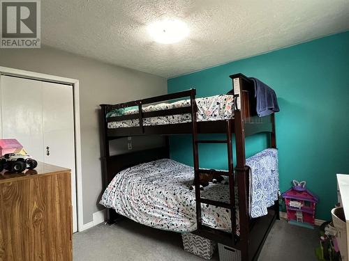 100 Spruce St N, Timmins, ON - Indoor Photo Showing Bedroom