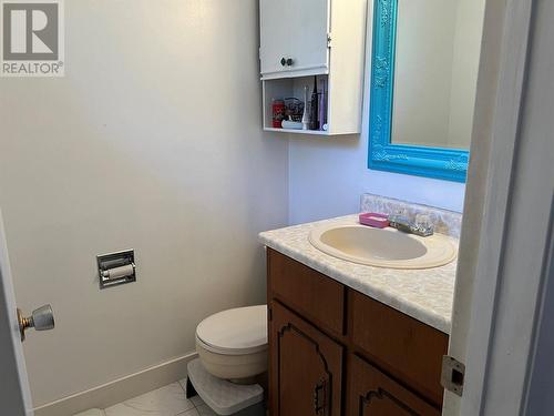 5216 42 Street Ne, Chetwynd, BC - Indoor Photo Showing Bathroom