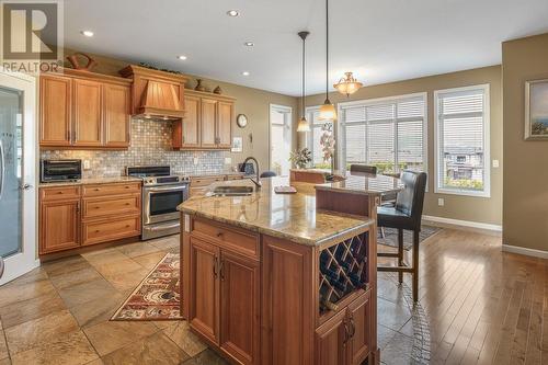 3242 Malbec Crescent, West Kelowna, BC - Indoor Photo Showing Kitchen