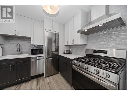 8706 74Th Avenue, Osoyoos, BC - Indoor Photo Showing Kitchen With Upgraded Kitchen