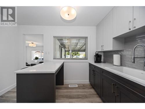 8706 74Th Avenue, Osoyoos, BC - Indoor Photo Showing Kitchen