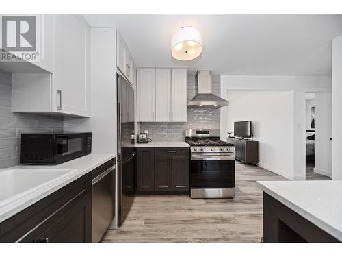 8706 74Th Avenue, Osoyoos, BC - Indoor Photo Showing Kitchen With Upgraded Kitchen