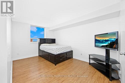 Lph -11 - 2460 Eglington Avenue E, Toronto (Eglinton East), ON - Indoor Photo Showing Bedroom