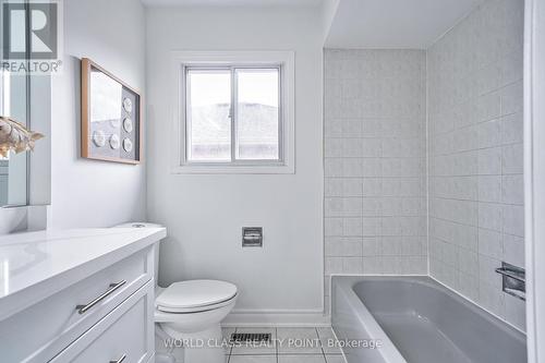 202 Bridgewater Avenue, Whitby, ON - Indoor Photo Showing Bathroom