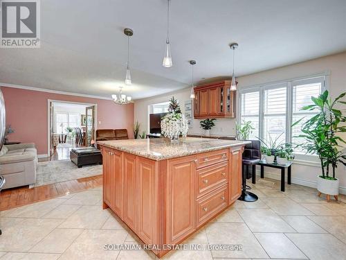 192 King Road, Richmond Hill (Oak Ridges), ON - Indoor Photo Showing Kitchen