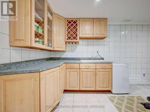 192 King Road, Richmond Hill (Oak Ridges), ON - Indoor Photo Showing Kitchen