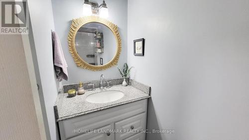 31 Permfield Path, Toronto (Etobicoke West Mall), ON - Indoor Photo Showing Bathroom