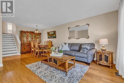 2440 Rosemary Drive, Mississauga, ON - Indoor Photo Showing Living Room