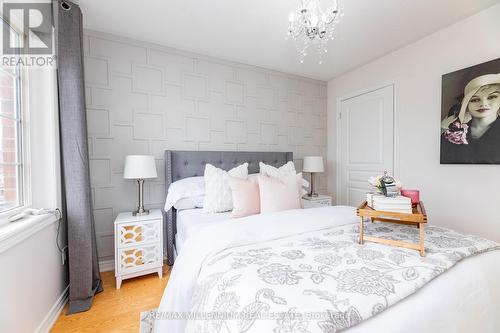 9 Pendulum Circle, Brampton (Sandringham-Wellington), ON - Indoor Photo Showing Bedroom