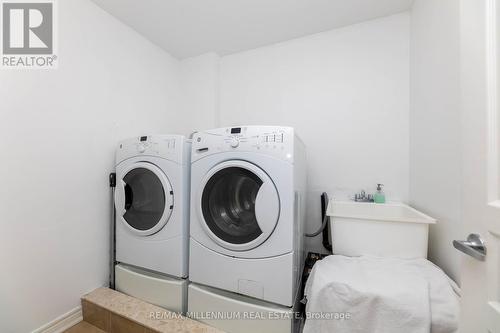 9 Pendulum Circle, Brampton (Sandringham-Wellington), ON - Indoor Photo Showing Laundry Room