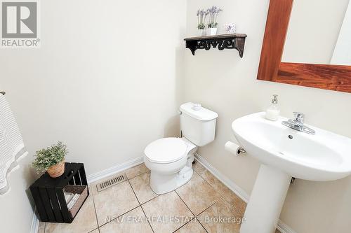 3263 Mccurdy Court, Burlington (Alton), ON - Indoor Photo Showing Bathroom