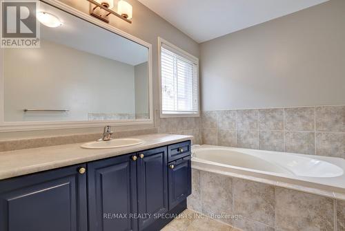 5231 Misty Pine Crescent, Mississauga (Churchill Meadows), ON - Indoor Photo Showing Bathroom