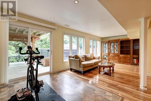 5231 Misty Pine Crescent, Mississauga (Churchill Meadows), ON - Indoor Photo Showing Living Room