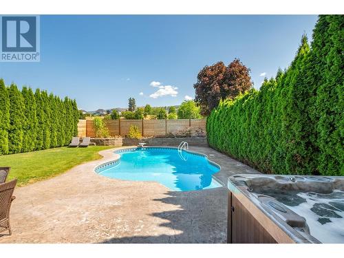 357 Quilchena Drive, Kelowna, BC - Outdoor With In Ground Pool With Backyard