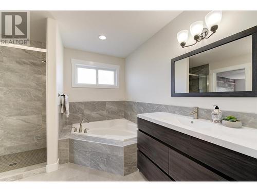 357 Quilchena Drive, Kelowna, BC - Indoor Photo Showing Bathroom